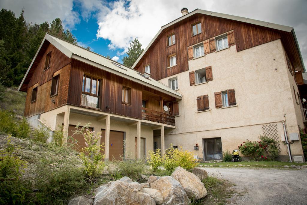 Chalet Les Moineaux Chambres D'Hotes Jausiers Luaran gambar