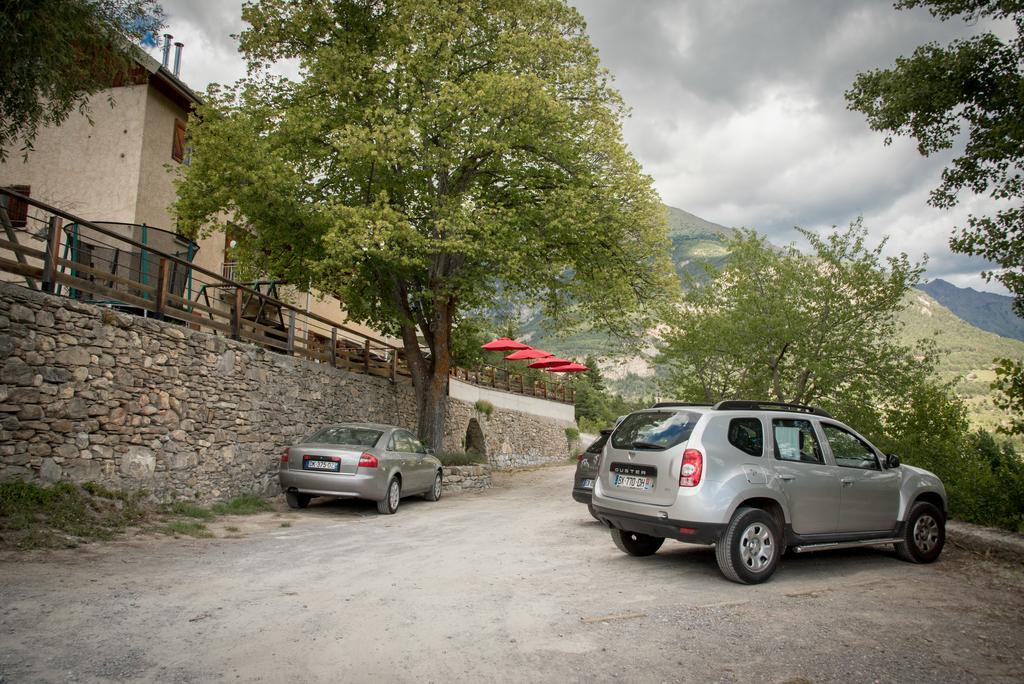 Chalet Les Moineaux Chambres D'Hotes Jausiers Luaran gambar